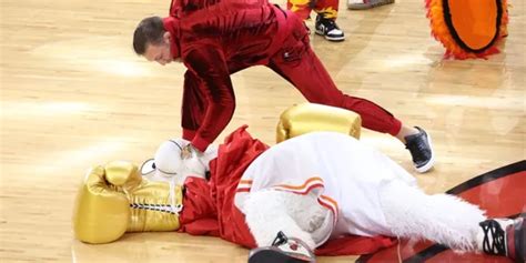 Connor disables the mascot